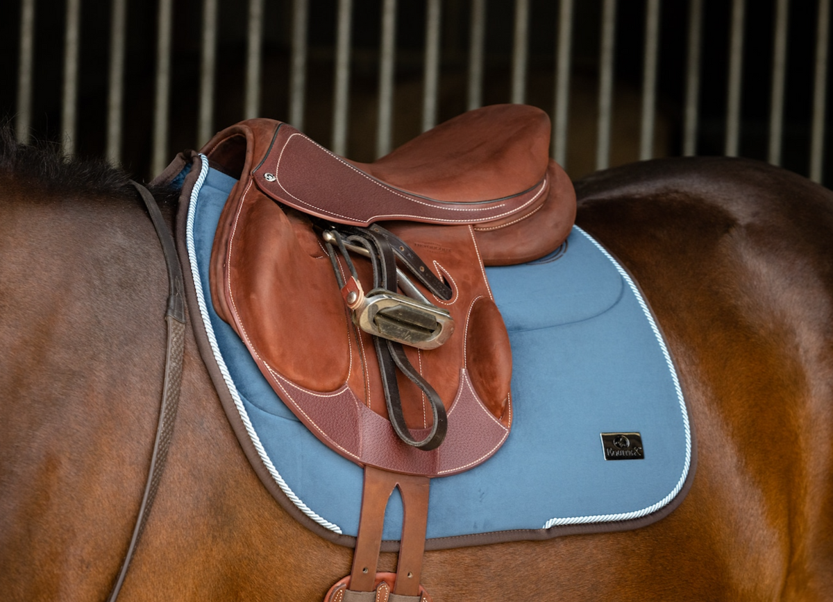 Equitex Luxe Velvet Jumping Saddle Pad